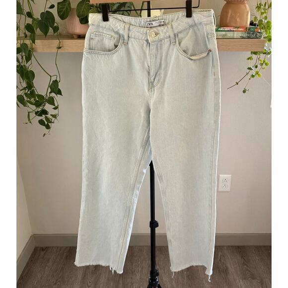 Zara Light Wash Wide Leg Jeans Size 8 Raw Hem 100% Cotton High Rise 30x30 - Picture 1 of 10